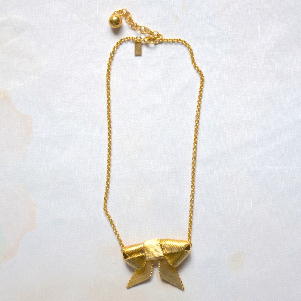 Kate Spade All Wrapped Up Bow Gold Necklace
